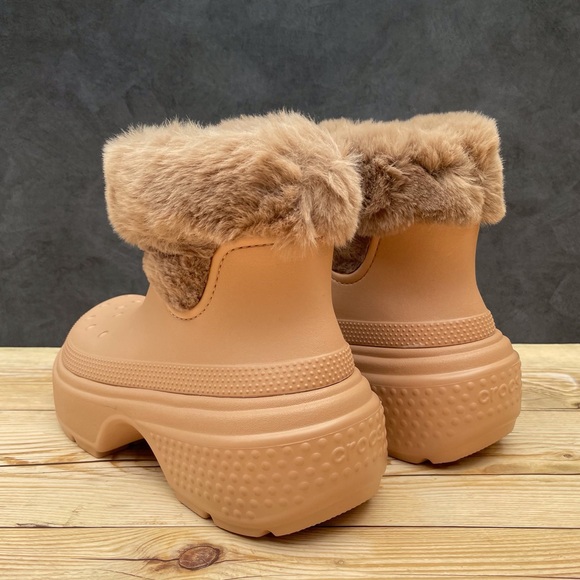 Crocs Stomp Lined Boot - Picture 12 of 16